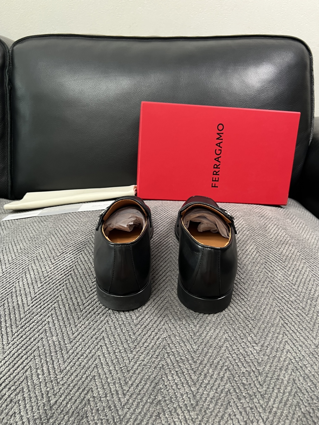Ferragamo  高品质  顶级工艺品  菲拉格慕  皮鞋专柜同步发售原厂配置，意大利进口原版牛皮，进口水染牛里 ，