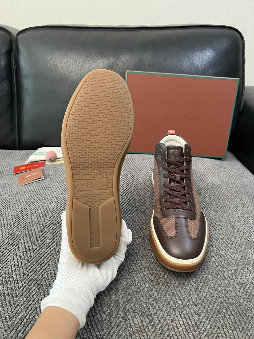 Loro Piana  高品质  顶级工艺品  诺悠翩雅  靴子新品专柜同步原厂配置，鞋面意大利进口牛皮面料，高品质拼接