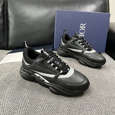 Dior 顶级工艺品 迪奥 专柜同步 原厂配置,意大利进口原版牛皮面料,透气舒适进口水染牛里垫,鞋底:原厂特供原版底超 Dior 顶级工艺品 迪奥 专柜同步 原厂配置,意大利进口原版牛皮面料,透气舒适进口水染牛里垫,鞋底:原厂特供原版底超