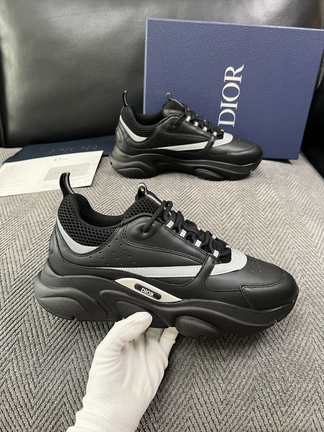 Dior 顶级工艺品 迪奥  专柜同步 原厂配置，意大利进口原版牛皮面料，透气舒适进口水染牛里垫，鞋底：原厂特供原版底超