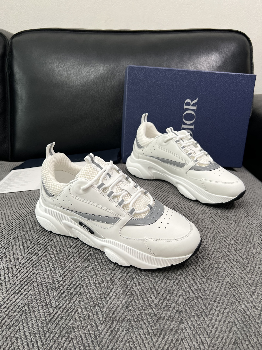 Dior 顶级工艺品 迪奥 专柜同步 原厂配置,意大利进口原版牛皮面料,透气舒适进口水染牛里垫,鞋底:原厂特供原版底超 Dior 顶级工艺品 迪奥 专柜同步 原厂配置,意大利进口原版牛皮面料,透气舒适进口水染牛里垫,鞋底:原厂特供原版底超
