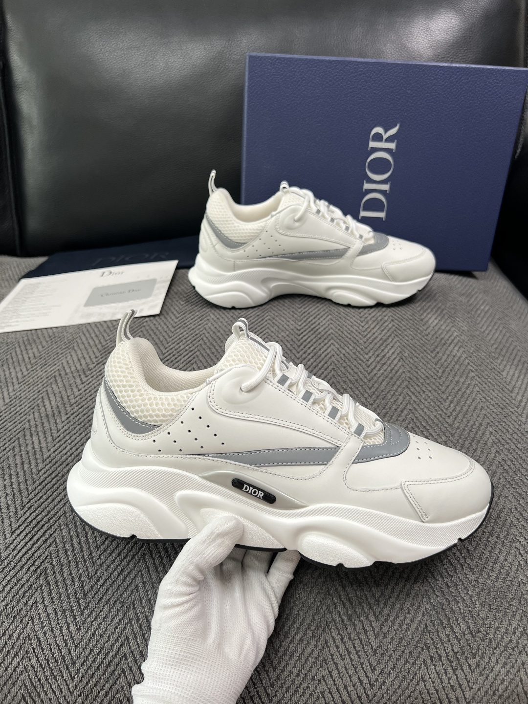 Dior 顶级工艺品 迪奥  专柜同步 原厂配置，意大利进口原版牛皮面料，透气舒适进口水染牛里垫，鞋底：原厂特供原版底超