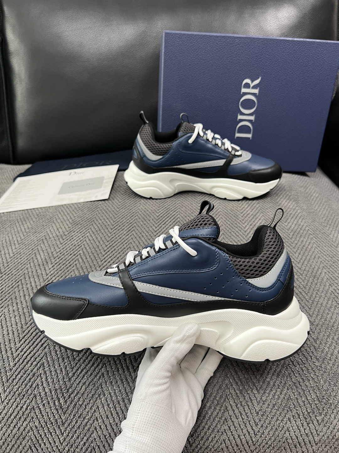 Dior 顶级工艺品 迪奥  专柜同步 原厂配置，意大利进口原版牛皮面料，透气舒适进口水染牛里垫，鞋底：原厂特供原版底超
