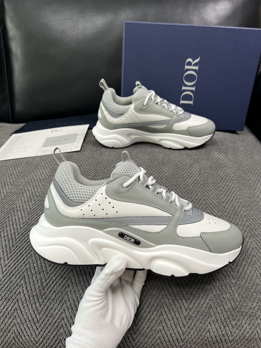 Dior 顶级工艺品 迪奥  专柜同步 原厂配置，意大利进口原版牛皮面料，透气舒适进口水染牛里垫，鞋底：原厂特供原版底超
