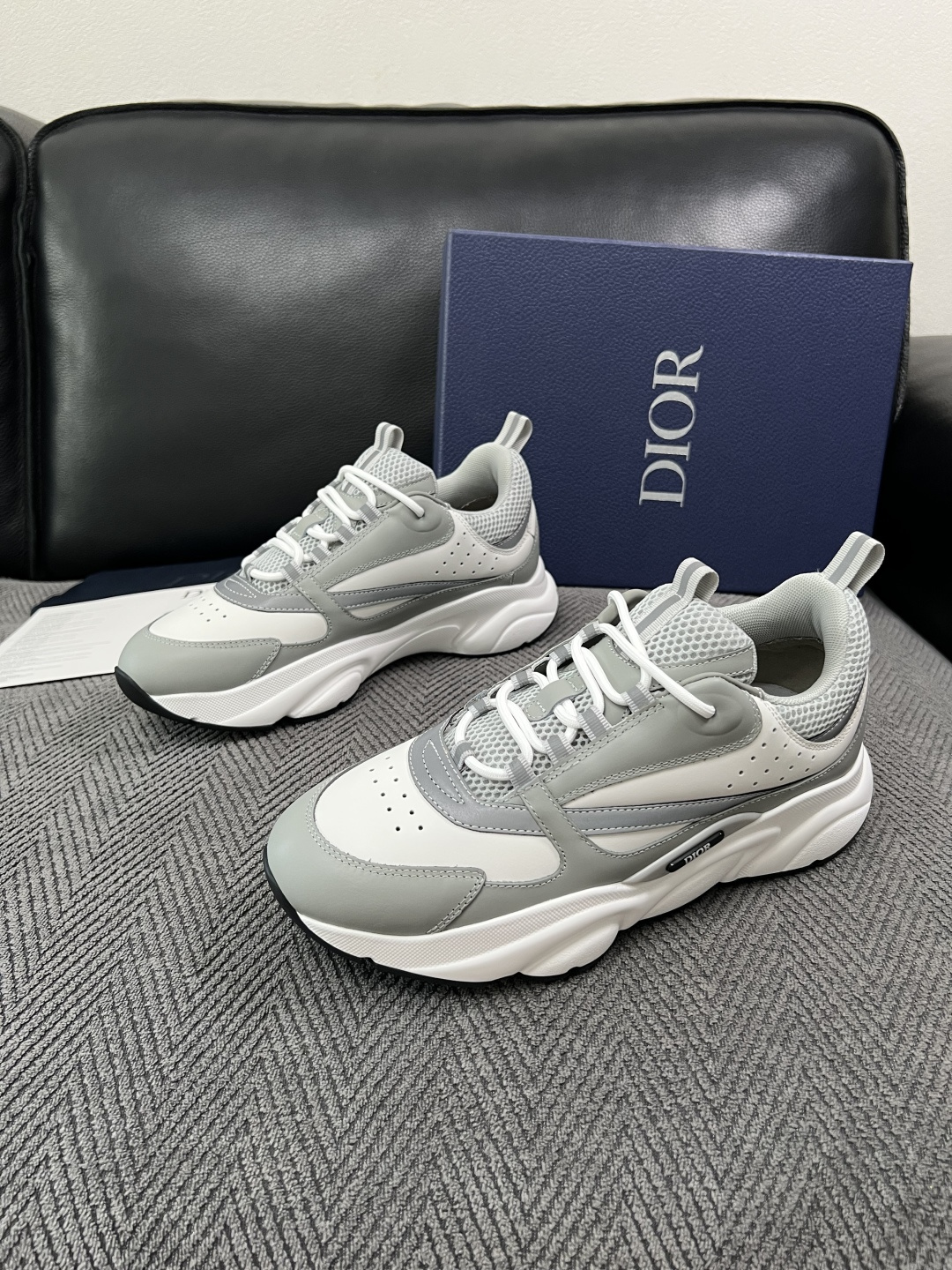 Dior 顶级工艺品 迪奥  专柜同步 原厂配置，意大利进口原版牛皮面料，透气舒适进口水染牛里垫，鞋底：原厂特供原版底超