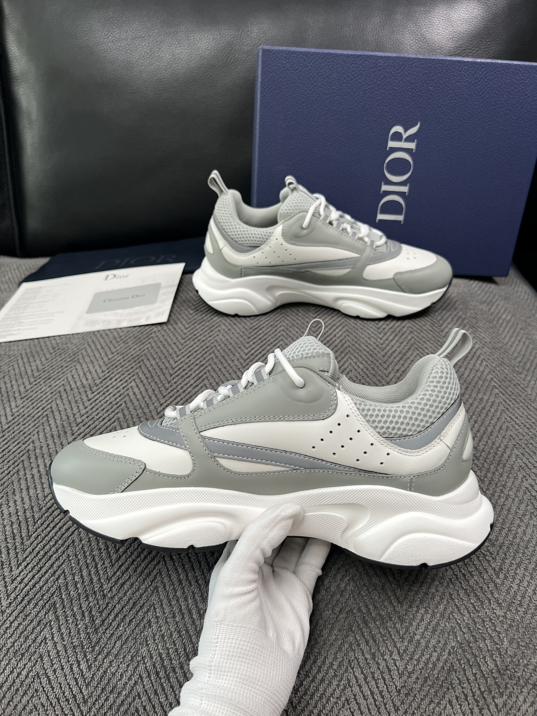 Dior 顶级工艺品 迪奥  专柜同步 原厂配置，意大利进口原版牛皮面料，透气舒适进口水染牛里垫，鞋底：原厂特供原版底超