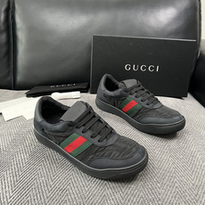 Gucci 高品质 顶级工艺品 古奇 专柜新款,原厂配置意大利进口牛皮 进口牛皮内里垫,透气舒适,鞋底:原厂特供 Gucci 高品质 顶级工艺品 古奇 专柜新款,原厂配置意大利进口牛皮 进口牛皮内里垫,透气舒适,鞋底:原厂特供