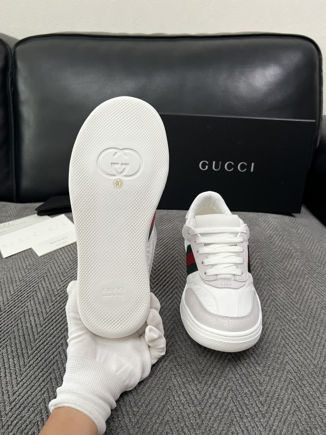 Gucci  高品质  顶级工艺品  古奇 专柜新款，原厂配置意大利进口牛皮  进口牛皮内里垫，透气舒适，鞋底：原厂特供