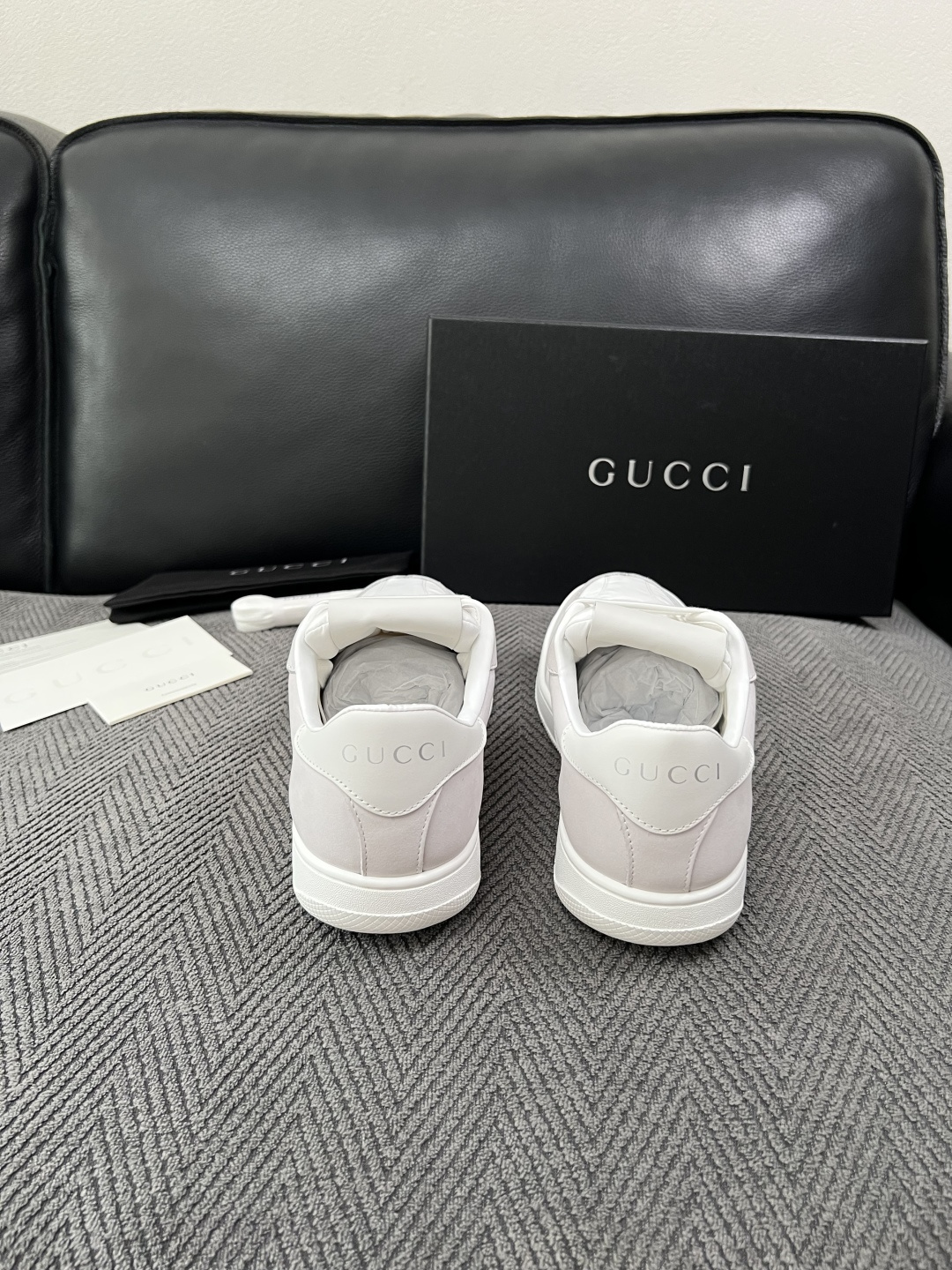 Gucci  高品质  顶级工艺品  古奇 专柜新款，原厂配置意大利进口牛皮  进口牛皮内里垫，透气舒适，鞋底：原厂特供