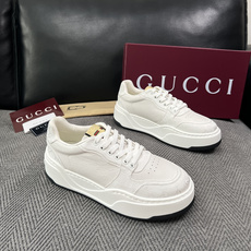 Gucci 高品质 顶级工艺品 古奇 专柜新款原厂配置,意大利进口牛皮面料,进口牛皮内里垫,透气舒适,鞋底:原厂 Gucci 高品质 顶级工艺品 古奇 专柜新款原厂配置,意大利进口牛皮面料,进口牛皮内里垫,透气舒适,鞋底:原厂