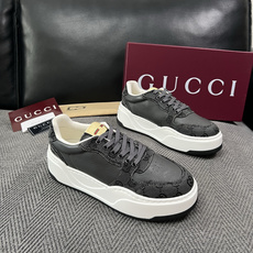 Gucci 高品质 顶级工艺品 古奇 专柜新款原厂配置,意大利进口牛皮面料,进口牛皮内里垫,透气舒适,鞋底:原厂 Gucci 高品质 顶级工艺品 古奇 专柜新款原厂配置,意大利进口牛皮面料,进口牛皮内里垫,透气舒适,鞋底:原厂