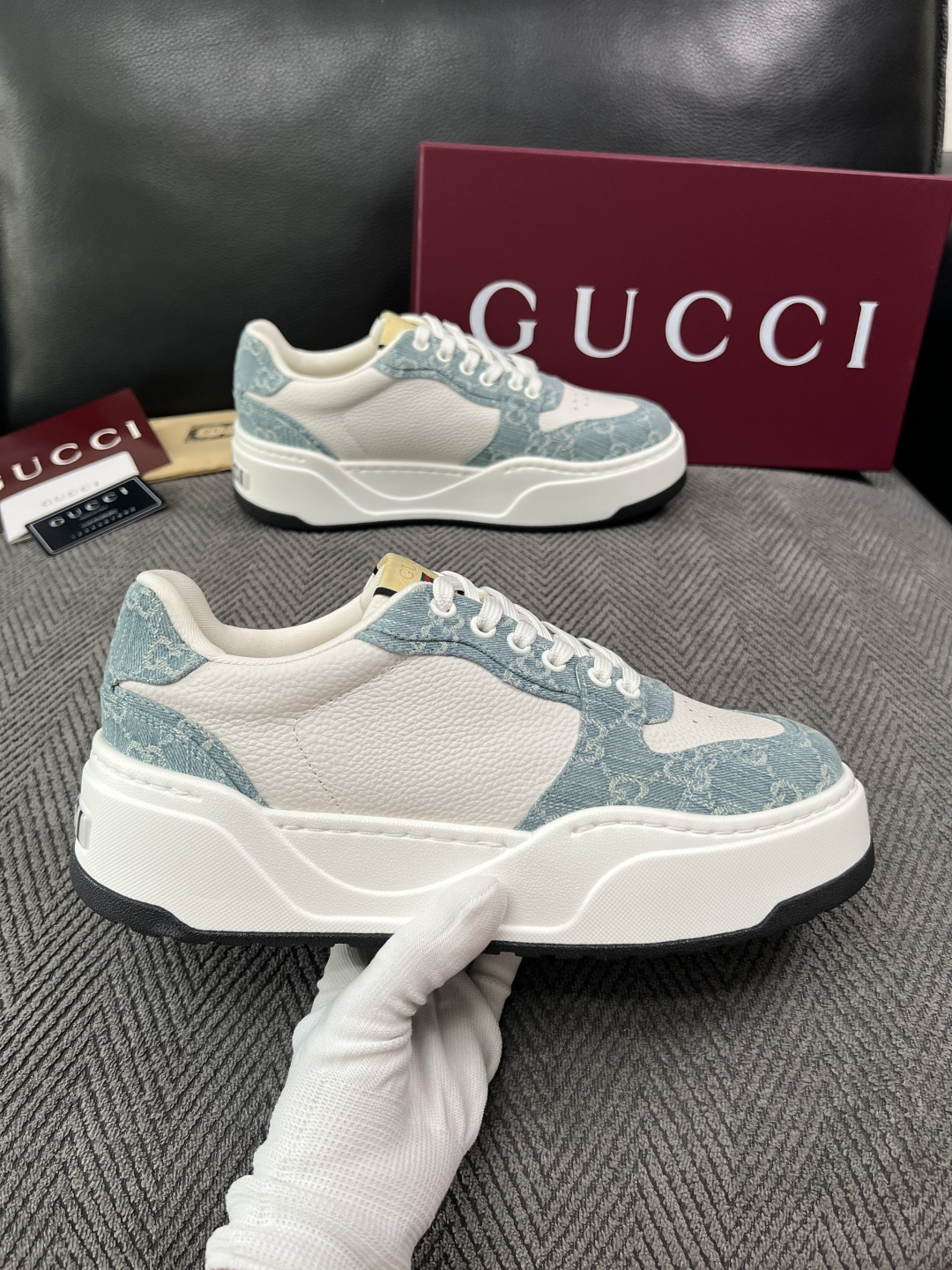 Gucci  高品质  顶级工艺品  古奇  专柜新款原厂配置，意大利进口牛皮面料，进口牛皮内里垫，透气舒适，鞋底：原厂