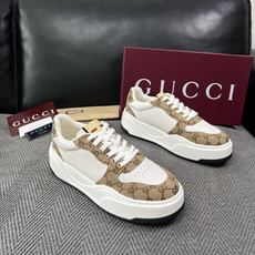 Gucci 高品质 顶级工艺品 古奇 专柜新款原厂配置,意大利进口牛皮面料,进口牛皮内里垫,透气舒适,鞋底:原厂 Gucci 高品质 顶级工艺品 古奇 专柜新款原厂配置,意大利进口牛皮面料,进口牛皮内里垫,透气舒适,鞋底:原厂