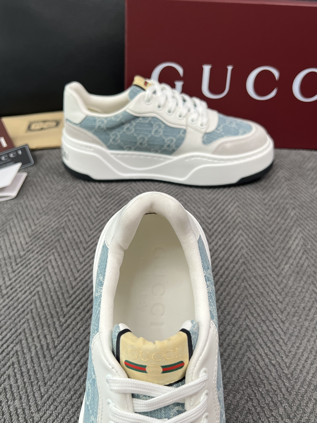Gucci  高品质  顶级工艺品  古奇  专柜新款原厂配置，意大利进口牛皮面料，进口牛皮内里垫，透气舒适，鞋底：原厂
