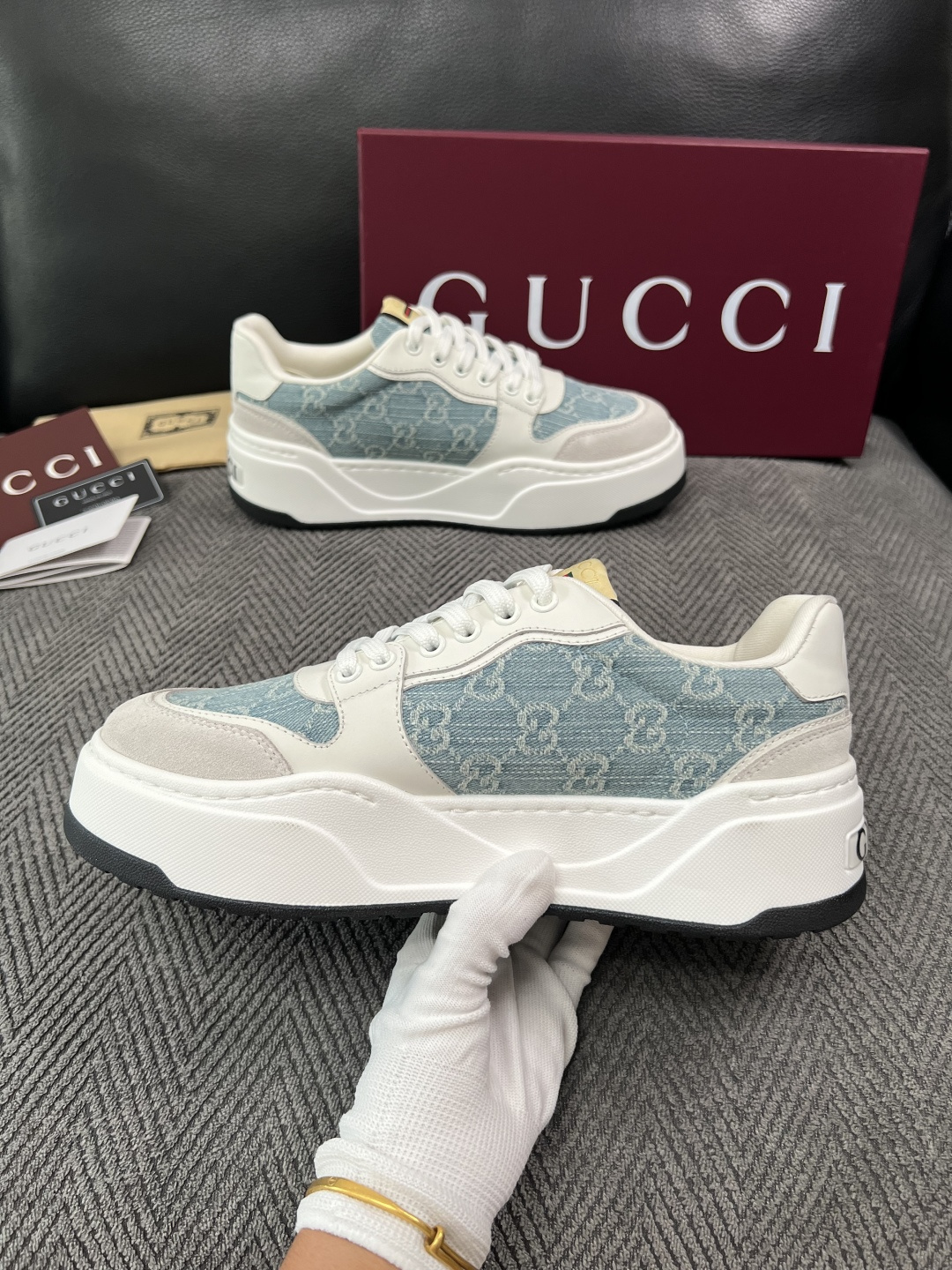 Gucci  高品质  顶级工艺品  古奇  专柜新款原厂配置，意大利进口牛皮面料，进口牛皮内里垫，透气舒适，鞋底：原厂