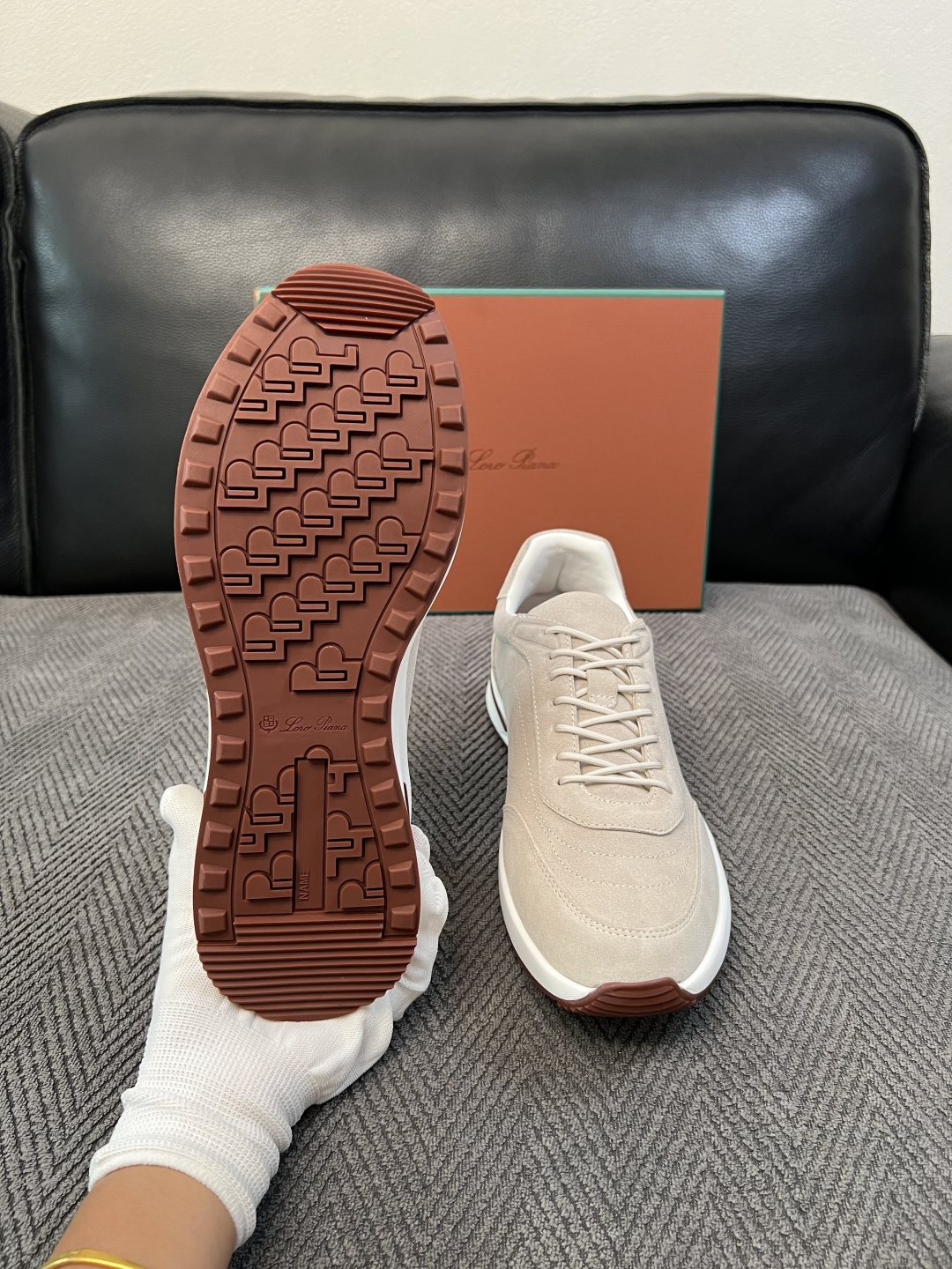 Loro Piana  高品质  顶级工艺品  诺悠翩雅  新品专柜同步原厂配置，鞋面意大利进口牛皮面料，高品质拼接工艺