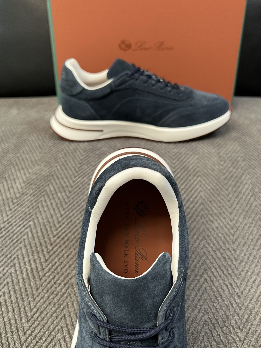 Loro Piana  高品质  顶级工艺品  诺悠翩雅  新品专柜同步原厂配置，鞋面意大利进口牛皮面料，高品质拼接工艺
