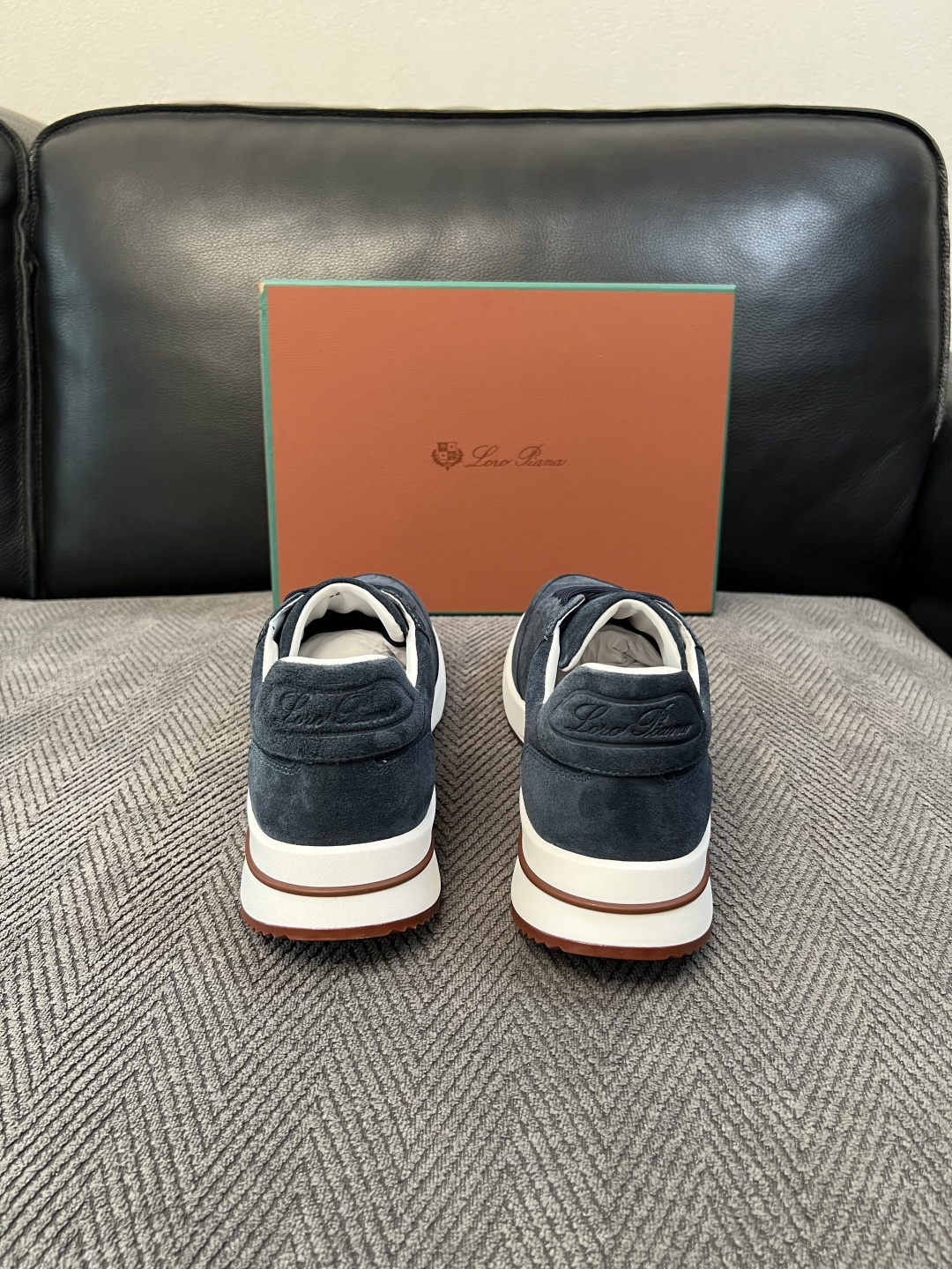 Loro Piana  高品质  顶级工艺品  诺悠翩雅  新品专柜同步原厂配置，鞋面意大利进口牛皮面料，高品质拼接工艺