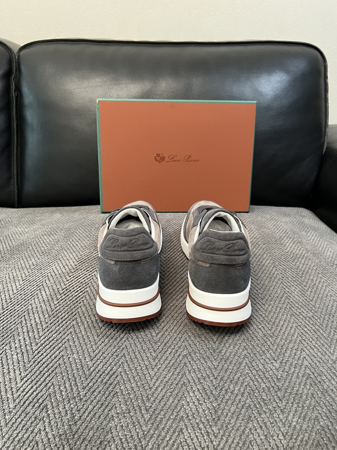 Loro Piana  高品质  顶级工艺品  诺悠翩雅  新品专柜同步原厂配置，鞋面意大利进口牛皮面料，高品质拼接工艺