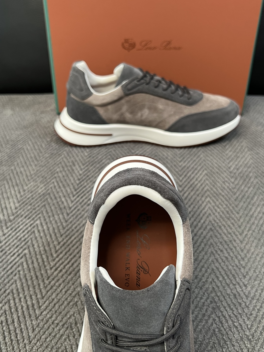 Loro Piana  高品质  顶级工艺品  诺悠翩雅  新品专柜同步原厂配置，鞋面意大利进口牛皮面料，高品质拼接工艺