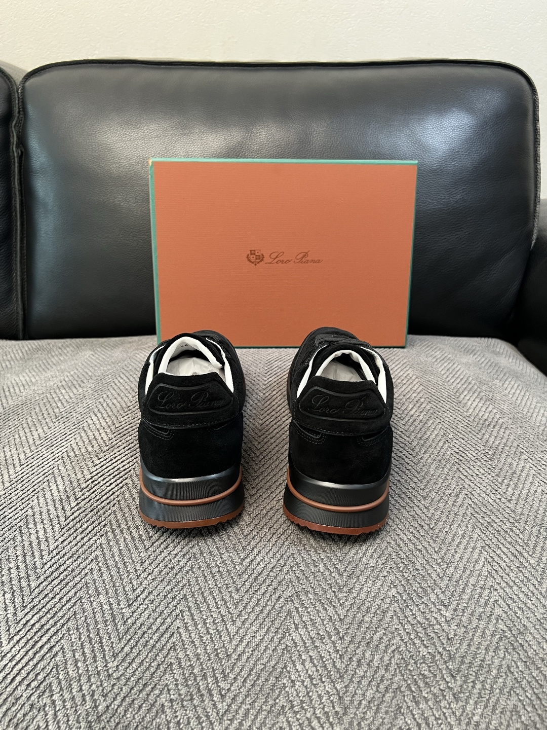 Loro Piana  高品质  顶级工艺品  诺悠翩雅  新品专柜同步原厂配置，鞋面意大利进口牛皮面料，高品质拼接工艺