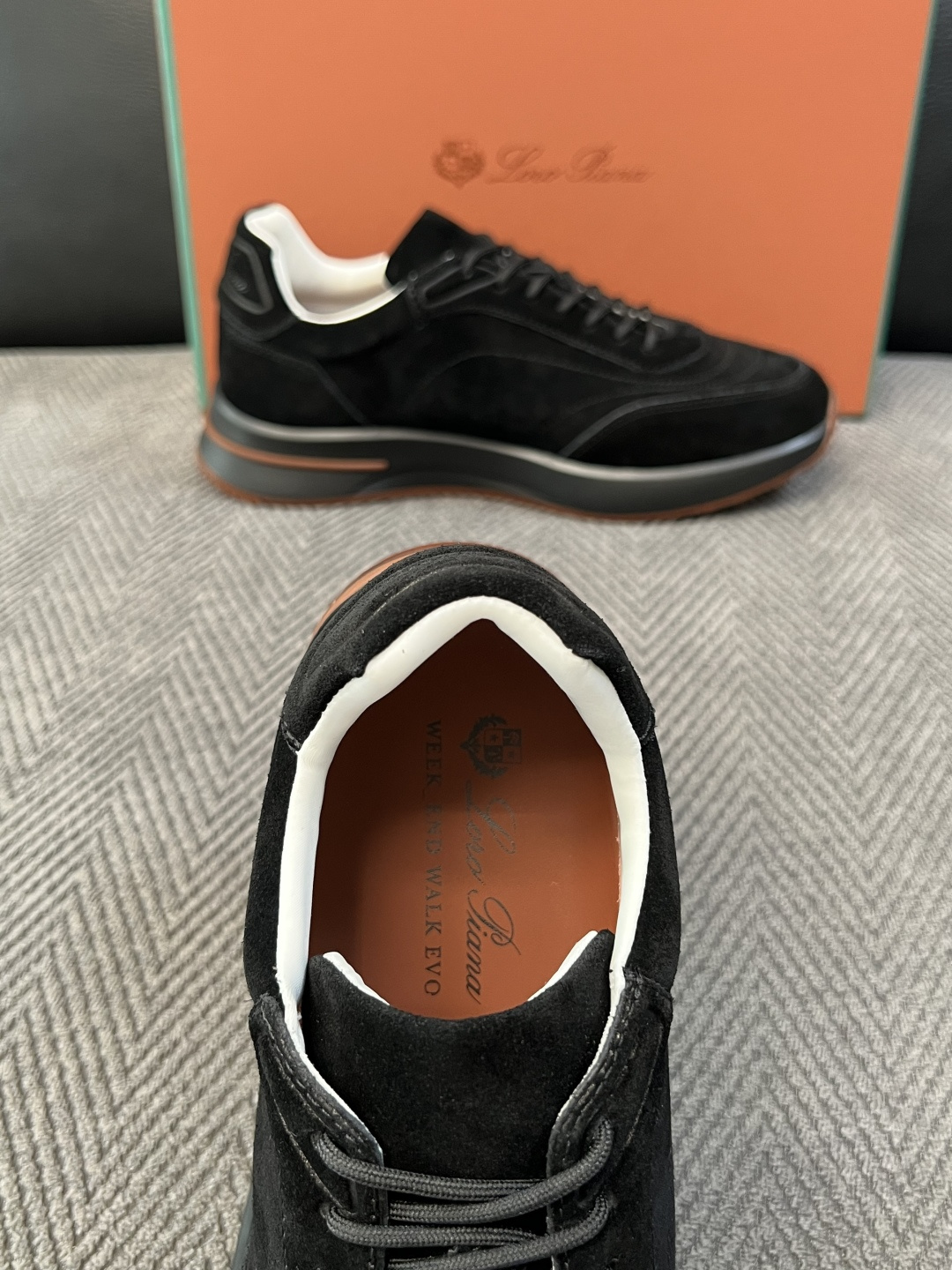 Loro Piana  高品质  顶级工艺品  诺悠翩雅  新品专柜同步原厂配置，鞋面意大利进口牛皮面料，高品质拼接工艺