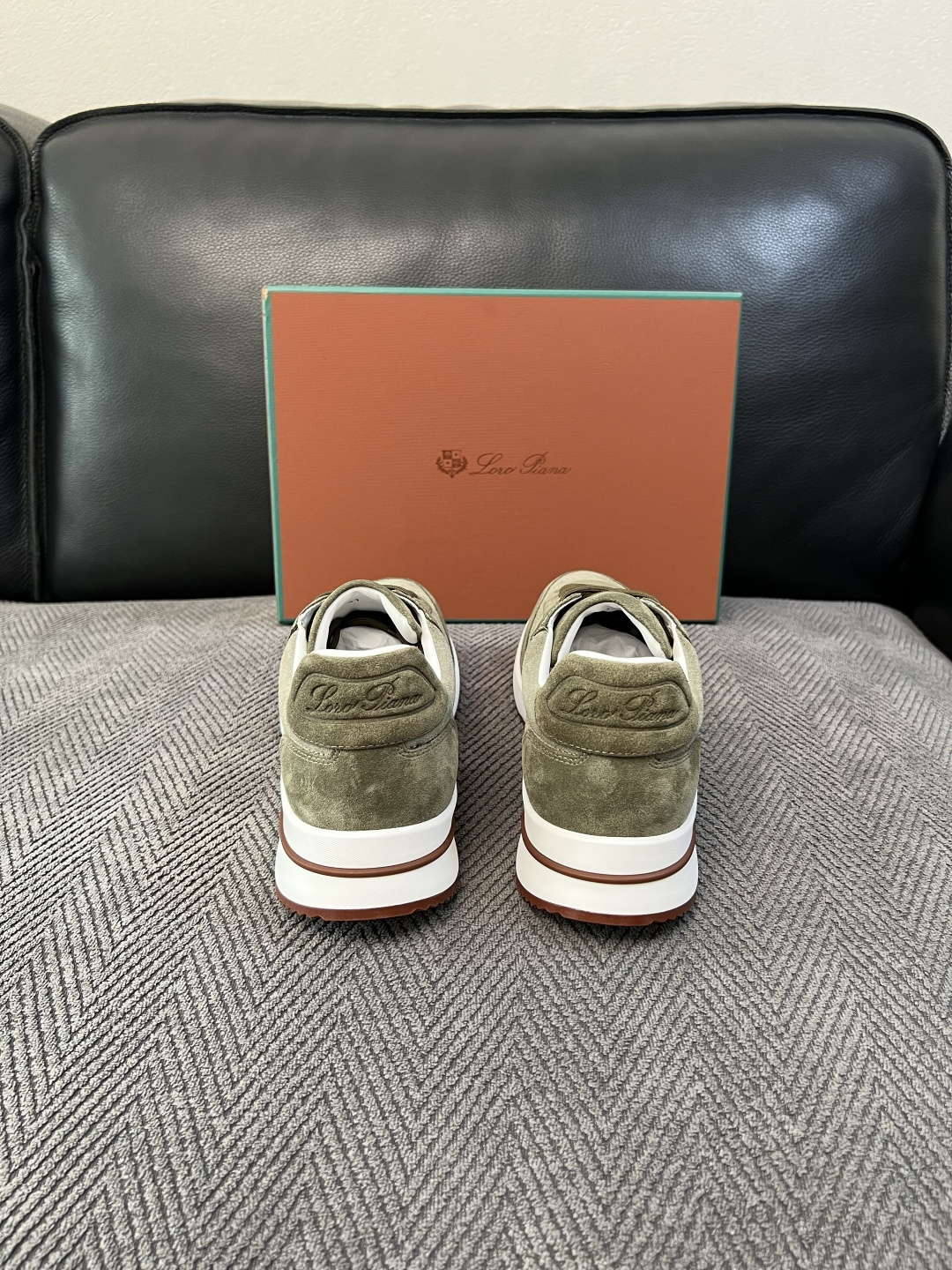 Loro Piana  高品质  顶级工艺品  诺悠翩雅  新品专柜同步原厂配置，鞋面意大利进口牛皮面料，高品质拼接工艺