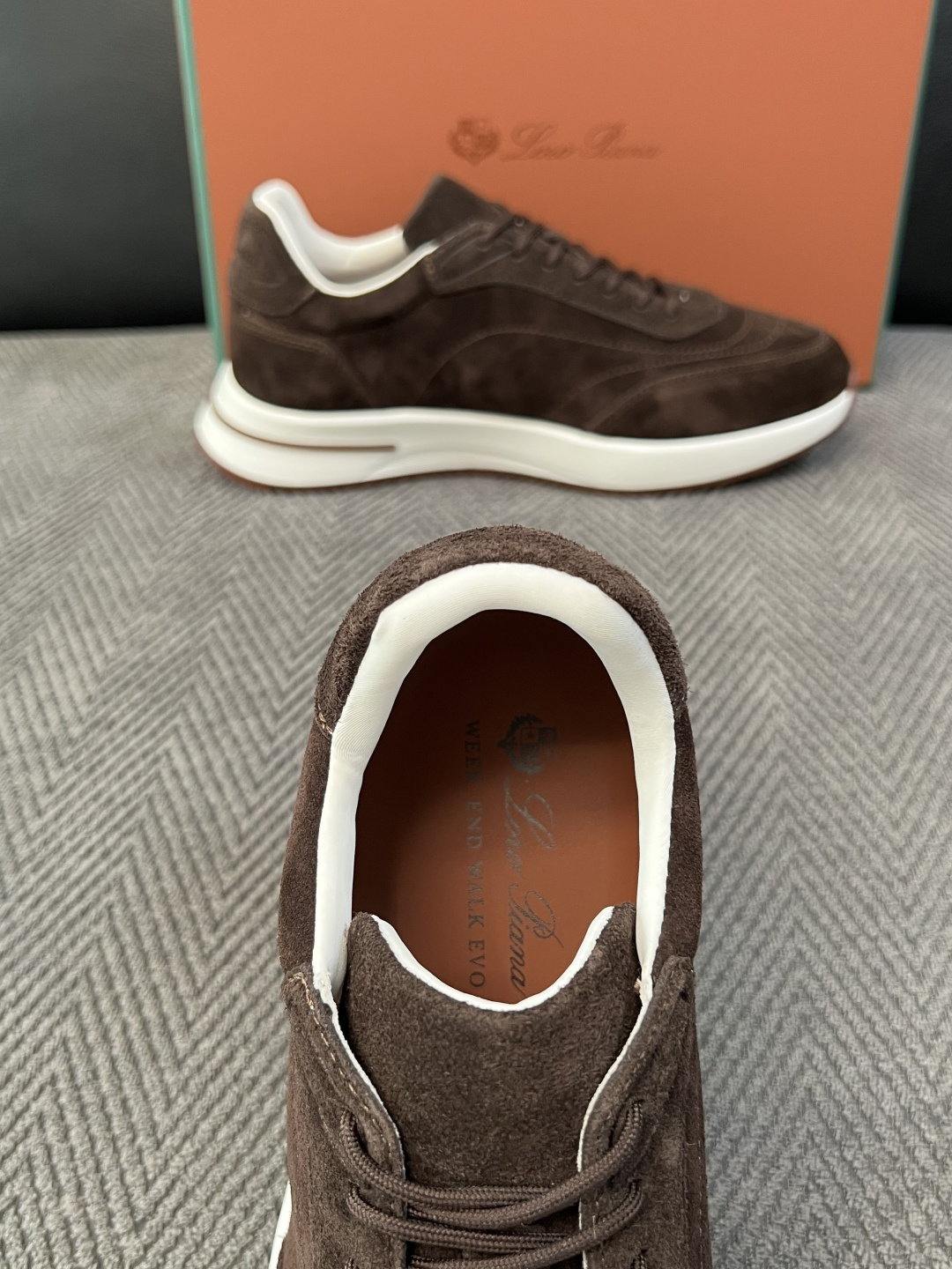 Loro Piana  高品质  顶级工艺品  诺悠翩雅  新品专柜同步原厂配置，鞋面意大利进口牛皮面料，高品质拼接工艺
