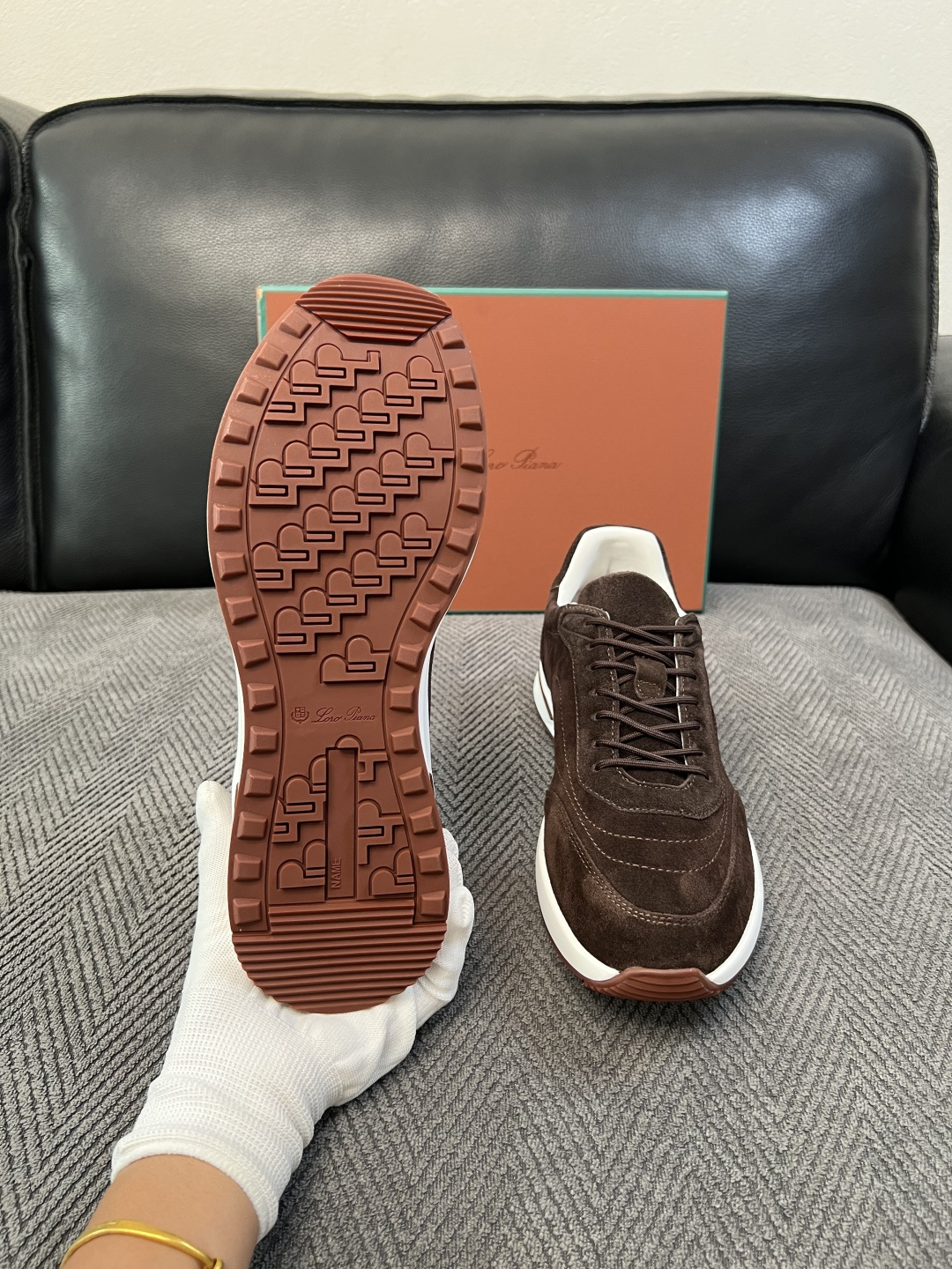 Loro Piana  高品质  顶级工艺品  诺悠翩雅  新品专柜同步原厂配置，鞋面意大利进口牛皮面料，高品质拼接工艺