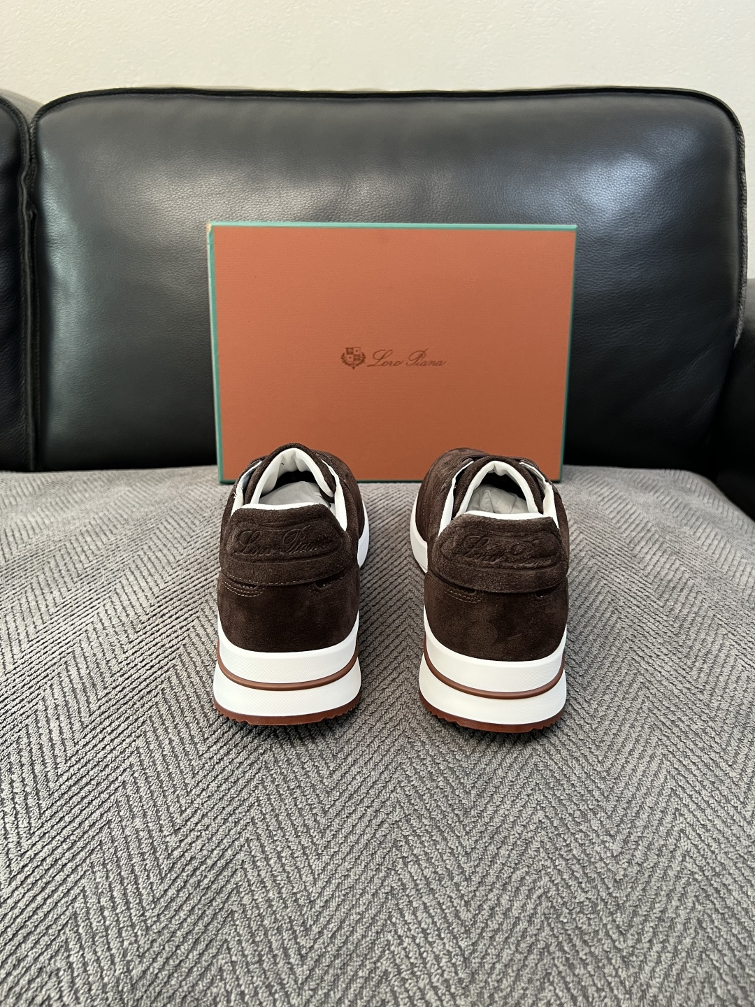 Loro Piana  高品质  顶级工艺品  诺悠翩雅  新品专柜同步原厂配置，鞋面意大利进口牛皮面料，高品质拼接工艺