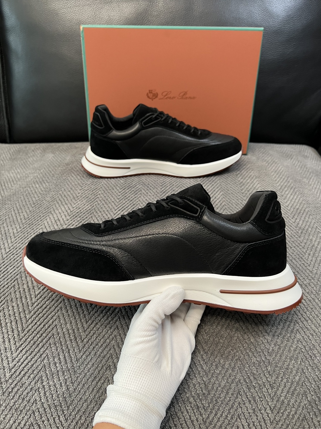 Loro Piana  高品质  顶级工艺品  诺悠翩雅  新品专柜同步原厂配置，鞋面意大利进口牛皮面料，高品质拼接工艺