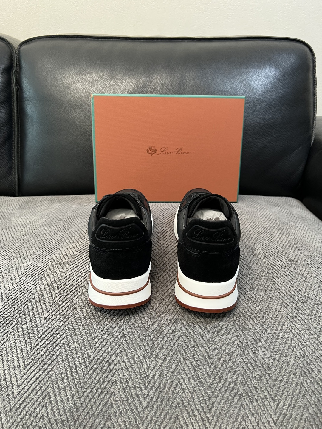 Loro Piana  高品质  顶级工艺品  诺悠翩雅  新品专柜同步原厂配置，鞋面意大利进口牛皮面料，高品质拼接工艺