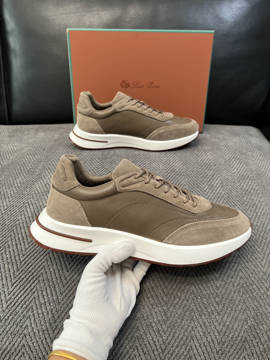 Loro Piana  高品质  顶级工艺品  诺悠翩雅  新品专柜同步原厂配置，鞋面意大利进口牛皮面料，高品质拼接工艺