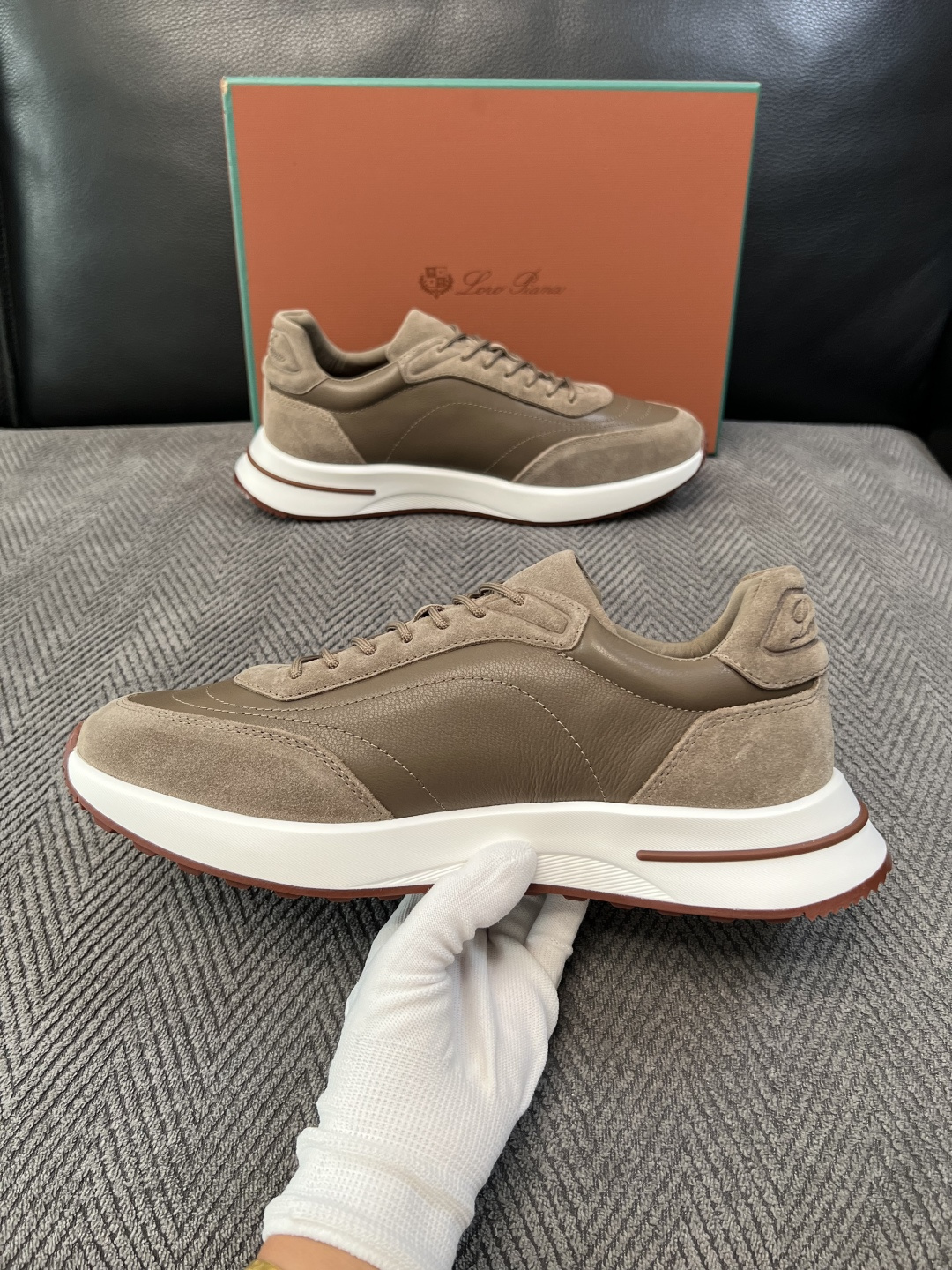 Loro Piana  高品质  顶级工艺品  诺悠翩雅  新品专柜同步原厂配置，鞋面意大利进口牛皮面料，高品质拼接工艺