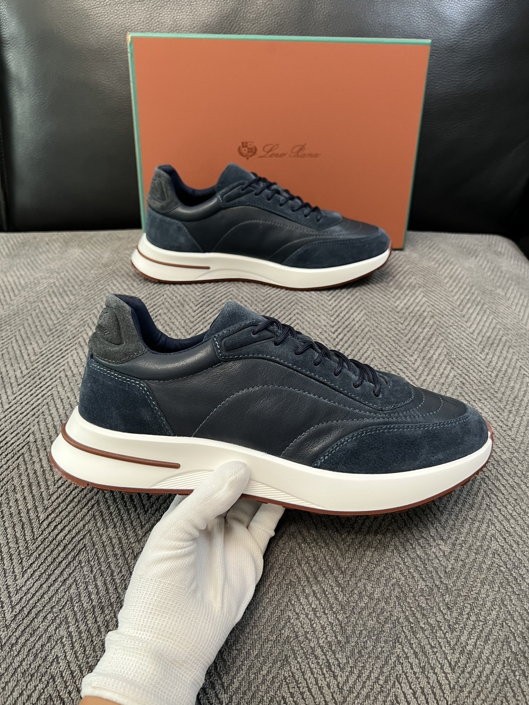 Loro Piana  高品质  顶级工艺品  诺悠翩雅  新品专柜同步原厂配置，鞋面意大利进口牛皮面料，高品质拼接工艺