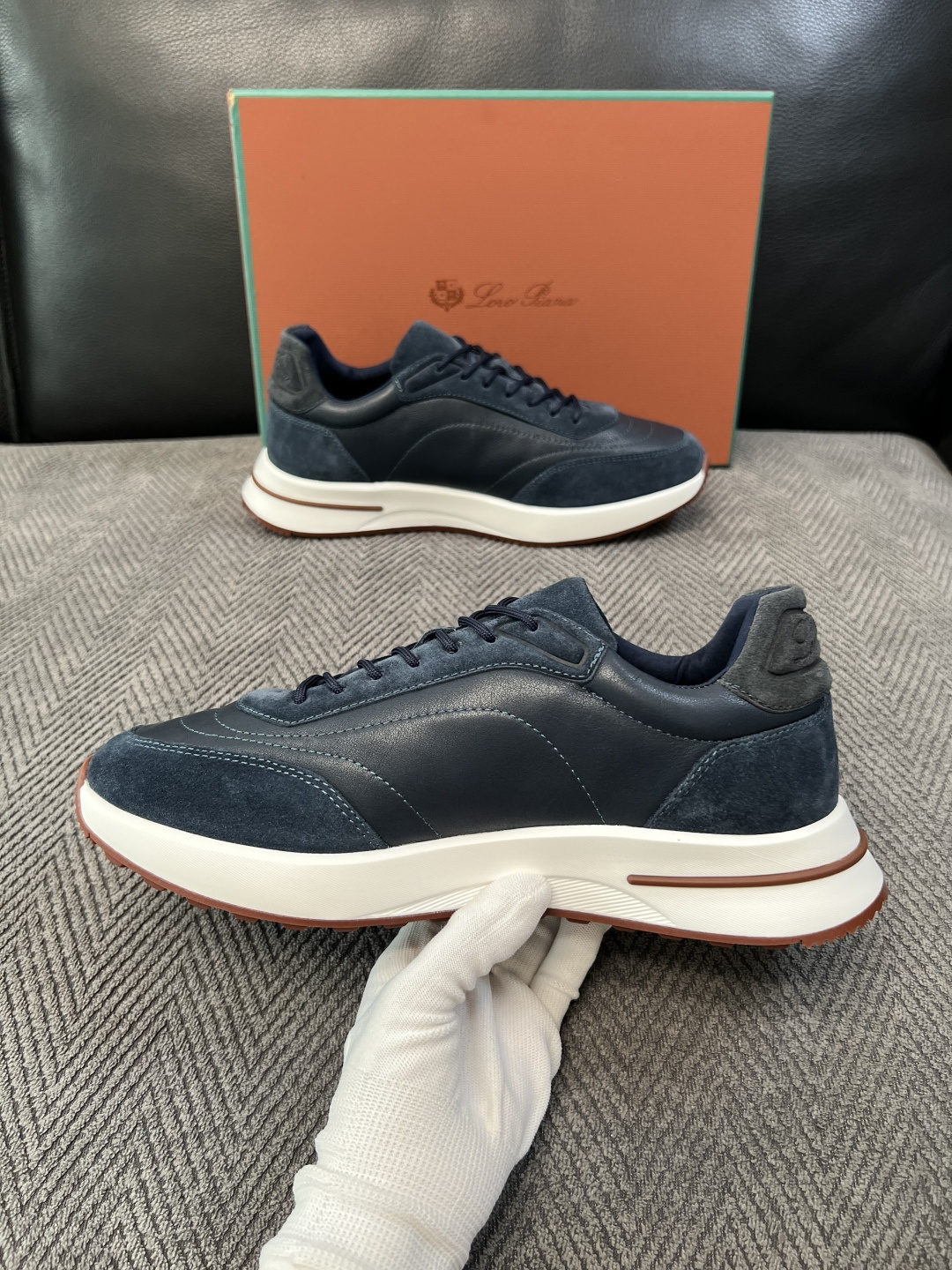 Loro Piana  高品质  顶级工艺品  诺悠翩雅  新品专柜同步原厂配置，鞋面意大利进口牛皮面料，高品质拼接工艺