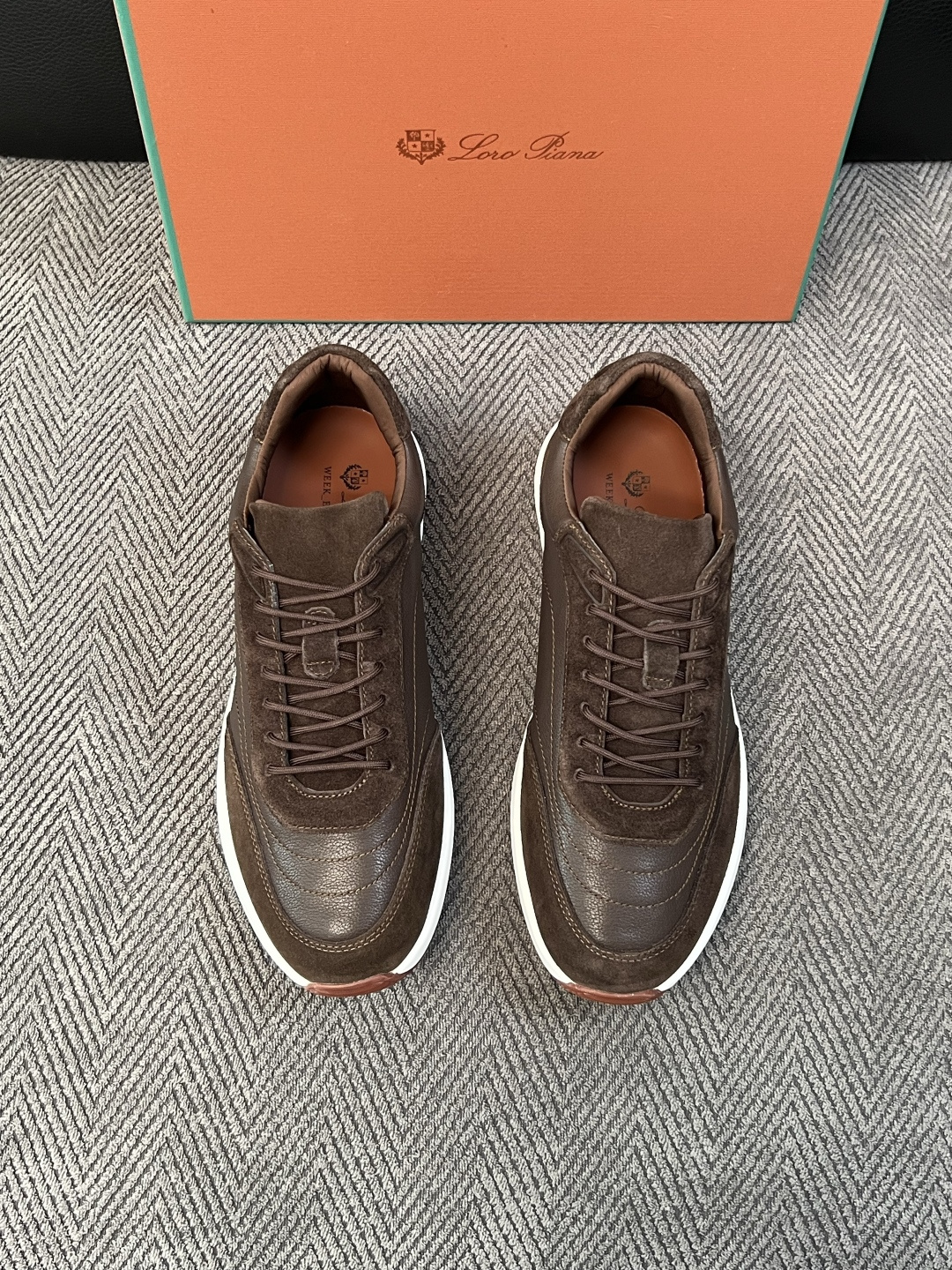 Loro Piana  高品质  顶级工艺品  诺悠翩雅  新品专柜同步原厂配置，鞋面意大利进口牛皮面料，高品质拼接工艺
