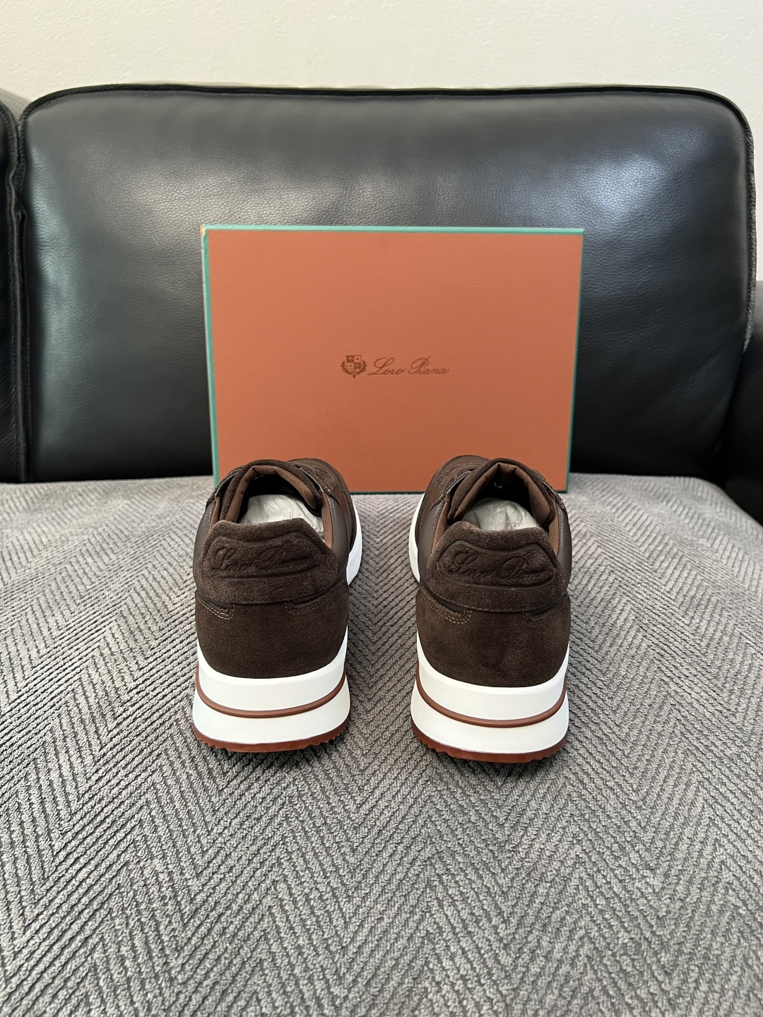 Loro Piana  高品质  顶级工艺品  诺悠翩雅  新品专柜同步原厂配置，鞋面意大利进口牛皮面料，高品质拼接工艺