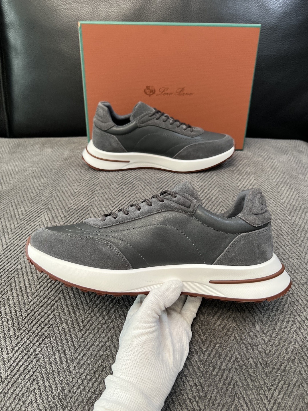 Loro Piana  高品质  顶级工艺品  诺悠翩雅  新品专柜同步原厂配置，鞋面意大利进口牛皮面料，高品质拼接工艺