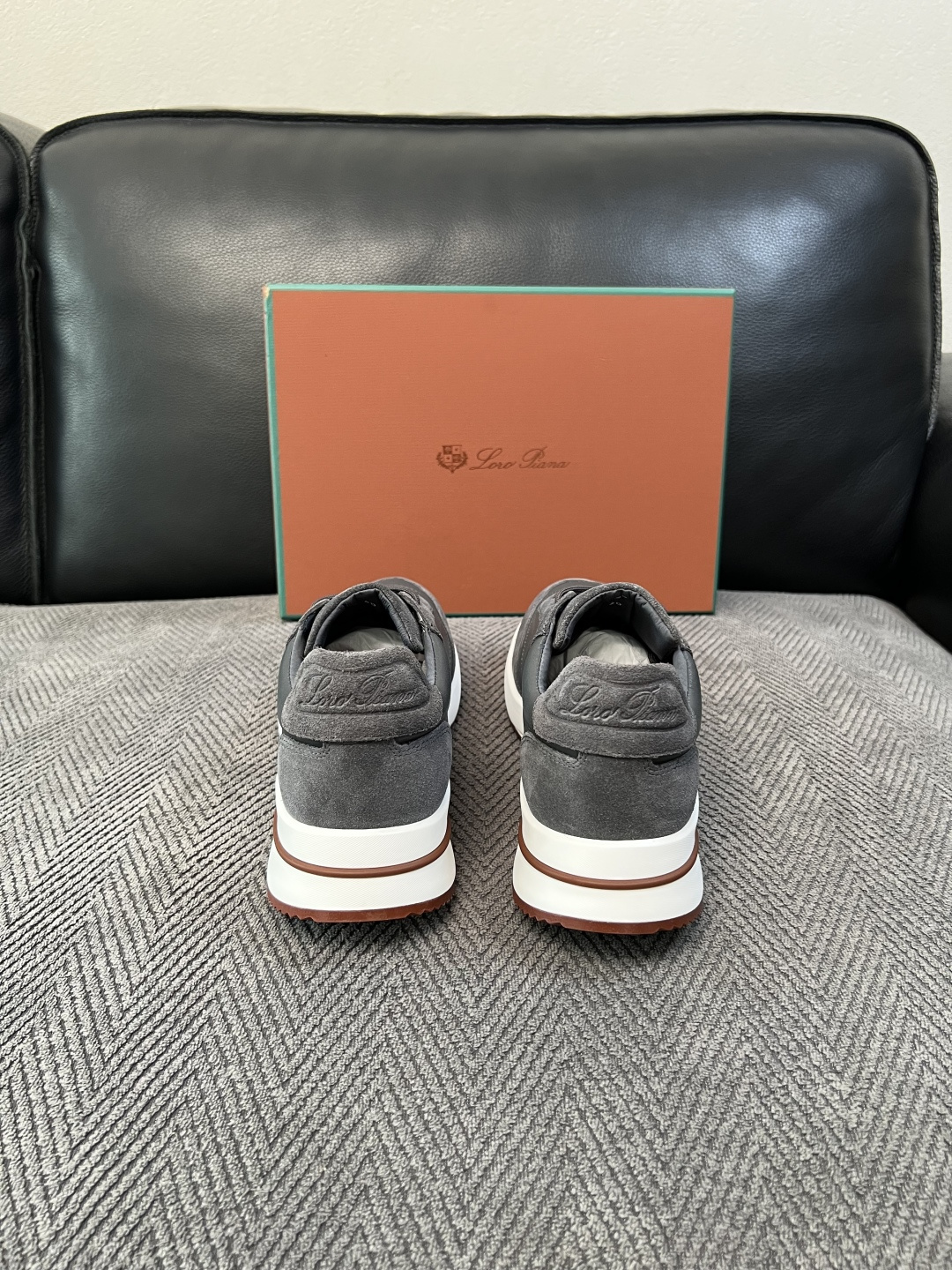 Loro Piana  高品质  顶级工艺品  诺悠翩雅  新品专柜同步原厂配置，鞋面意大利进口牛皮面料，高品质拼接工艺