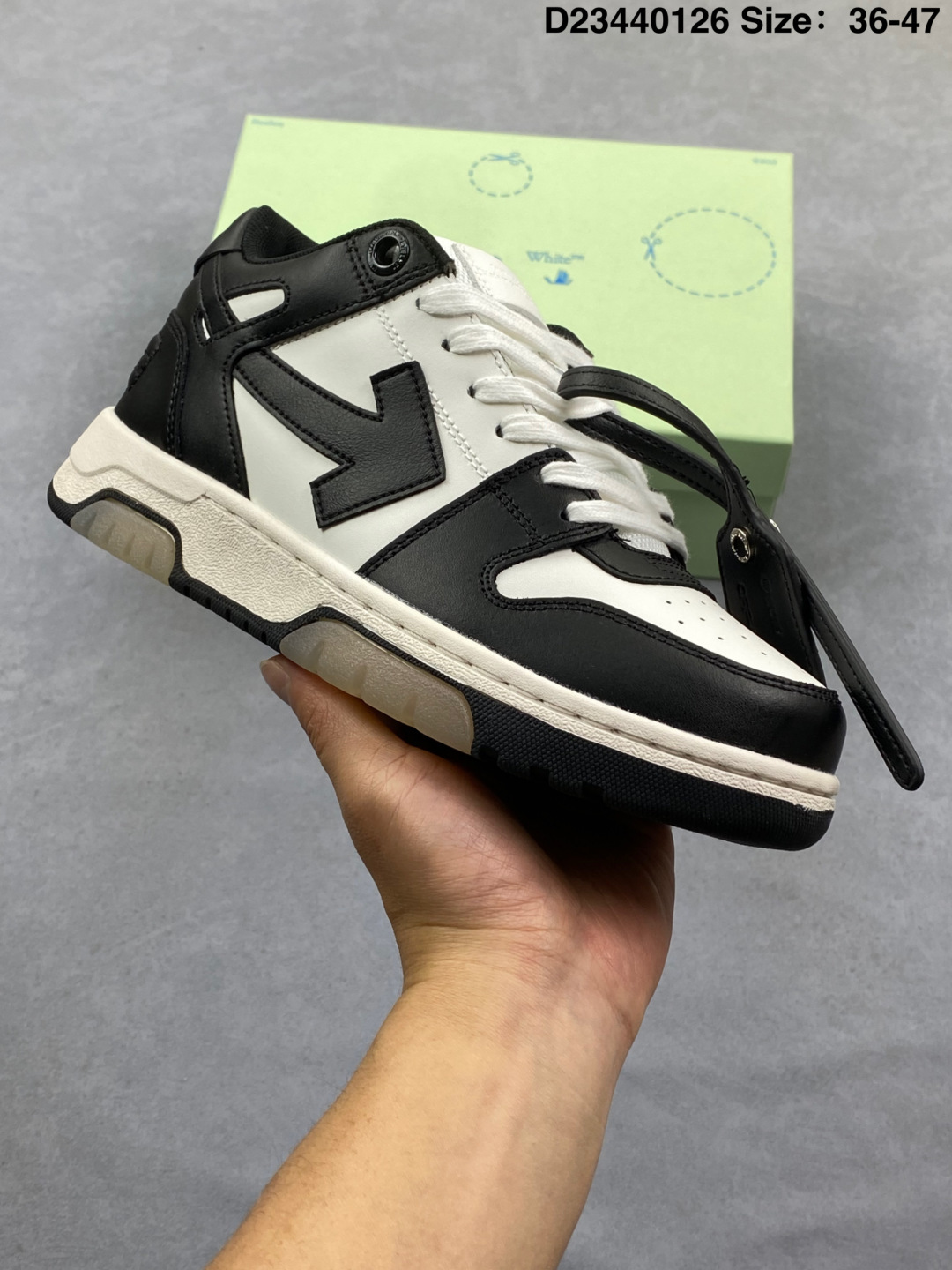 💰220
 Off-White™ c/o Virgil Abloh 杨幂同款Out Of Office Low-top Leather OW联名 箭头OFF-White 重磅联名 Sneakers"OOO"复古百搭休闲运动板鞋 原楦型开发纸版#采用粒面头层小牛皮饰片#超软PU鞋垫+拼接去臭网布材质#全新开发橡胶耐磨鞋底 
D23440126 Size:36～47