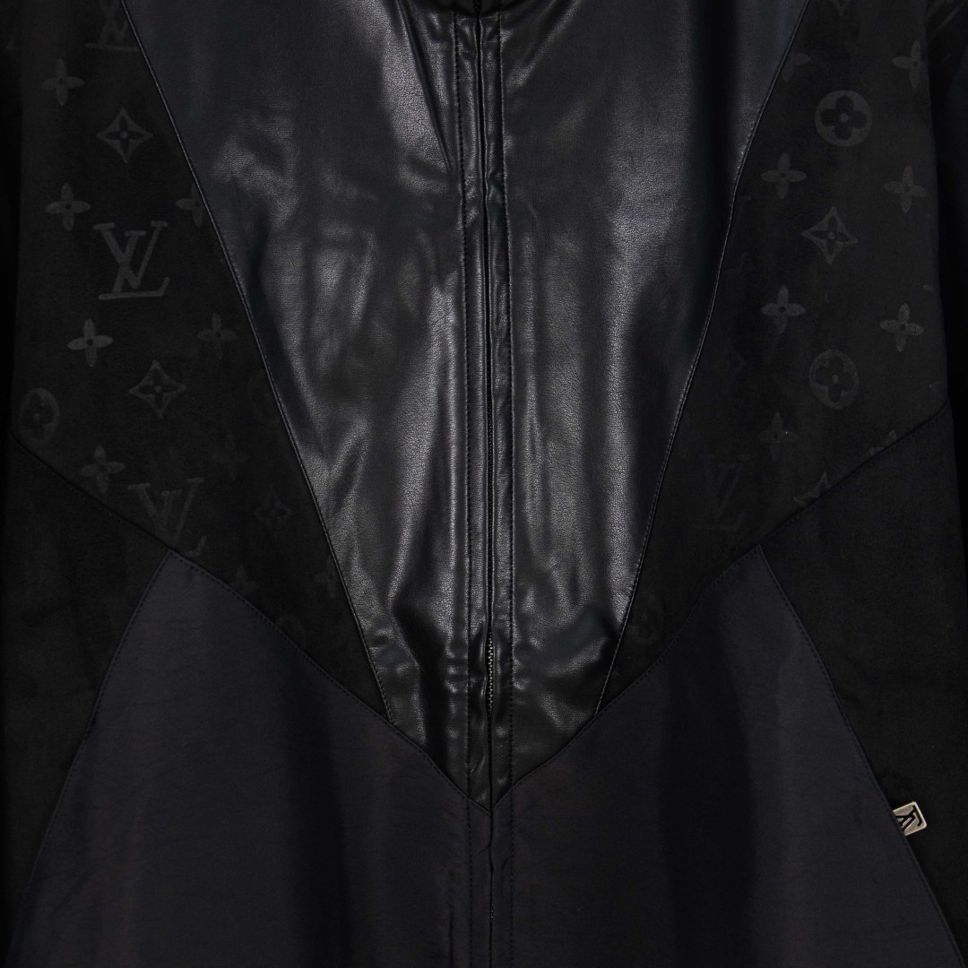 Louis Vuitton Chaqueta Bomber con Textura y Detalles en Piel para Primavera 11 cmp i1756212050248 2406 0 9