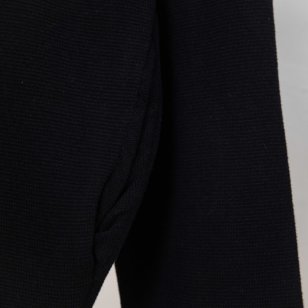 Louis Vuitton Chaqueta de Punto con Cremallera y Bordado de Logotipo 7 cmp i1757222152412 5941 0 5