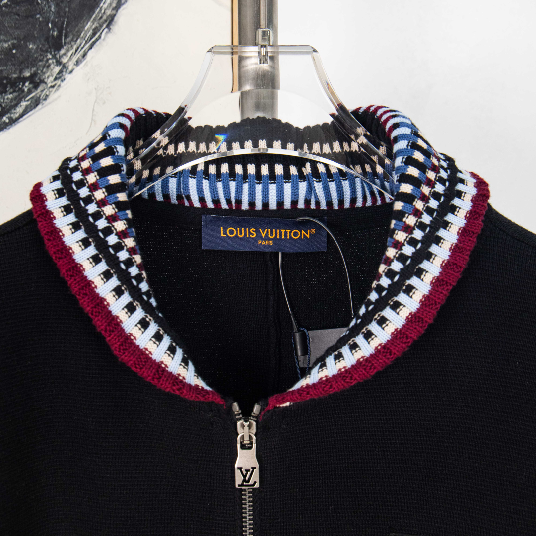 Louis Vuitton Chaqueta de Punto con Cremallera y Bordado de Logotipo 3 cmp i1757222152418 2008 0 1