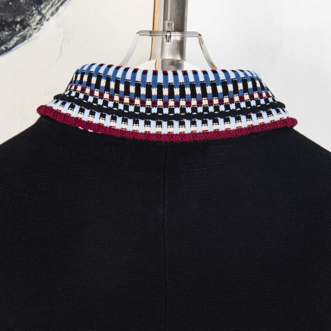 Louis Vuitton Chaqueta de Punto con Cremallera y Bordado de Logotipo 11 cmp i1757222152419 4575 0 9