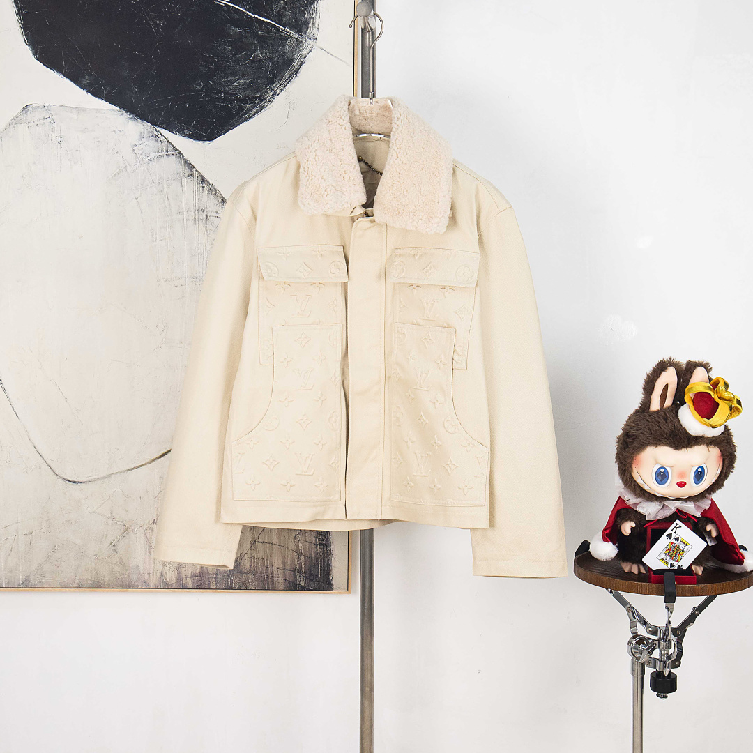Versión P380 zp [suministro exclusivo] Chaqueta de mezclilla jacquard con cuello de lana LOUIS VUITTON Descripción del …