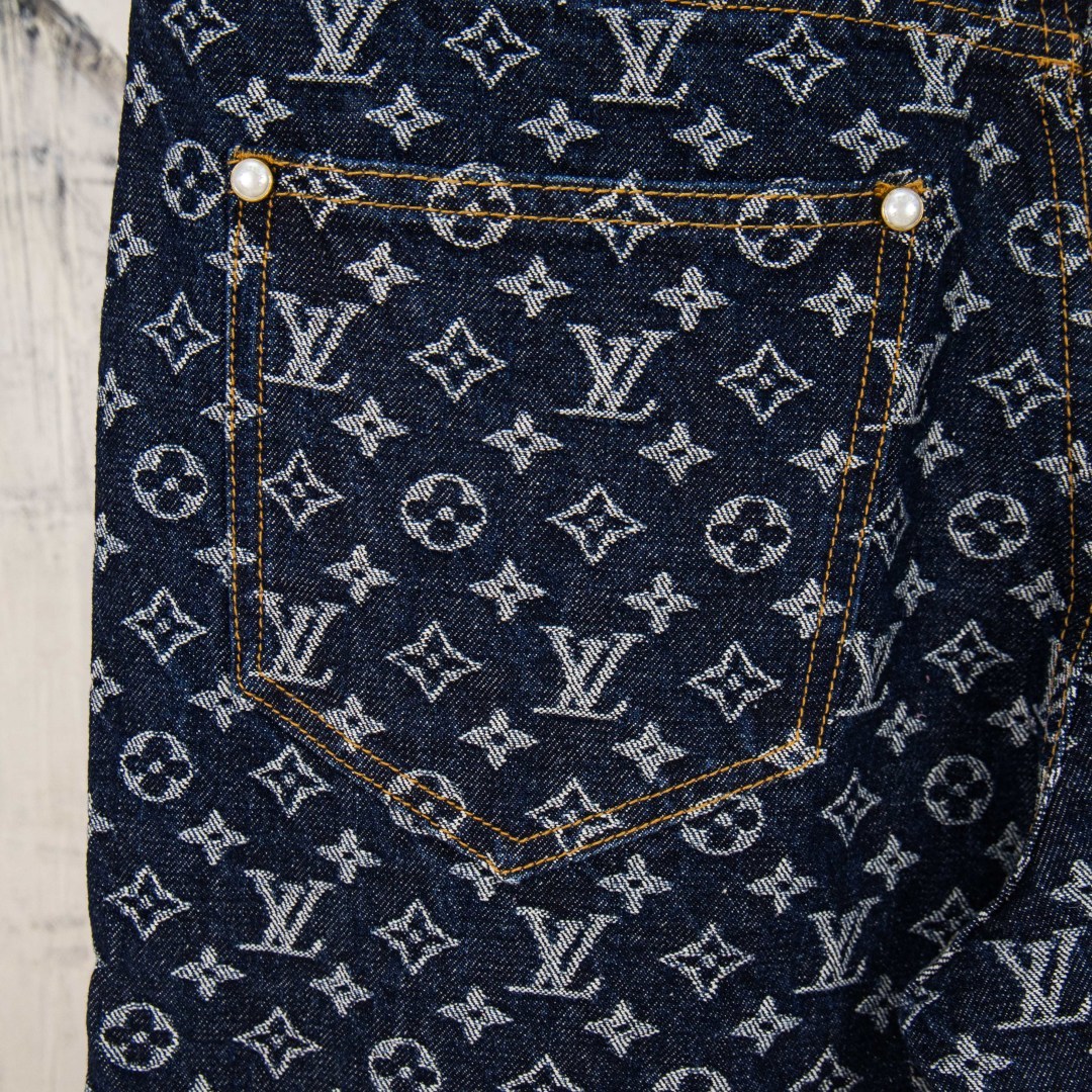 Louis Vuitton Pantalones Vaqueros Jacquard con Monograma en Azul Desgastado 13 cmp i1757485123711 4086 0 11