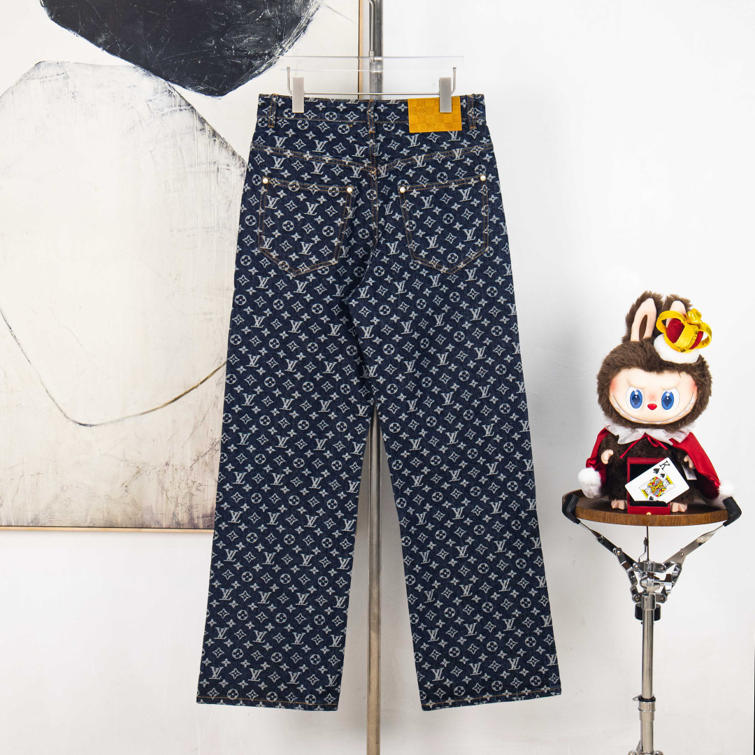 Louis Vuitton Pantalones Vaqueros Jacquard con Monograma en Azul Desgastado 15 cmp i1757485123881 8322 0 13