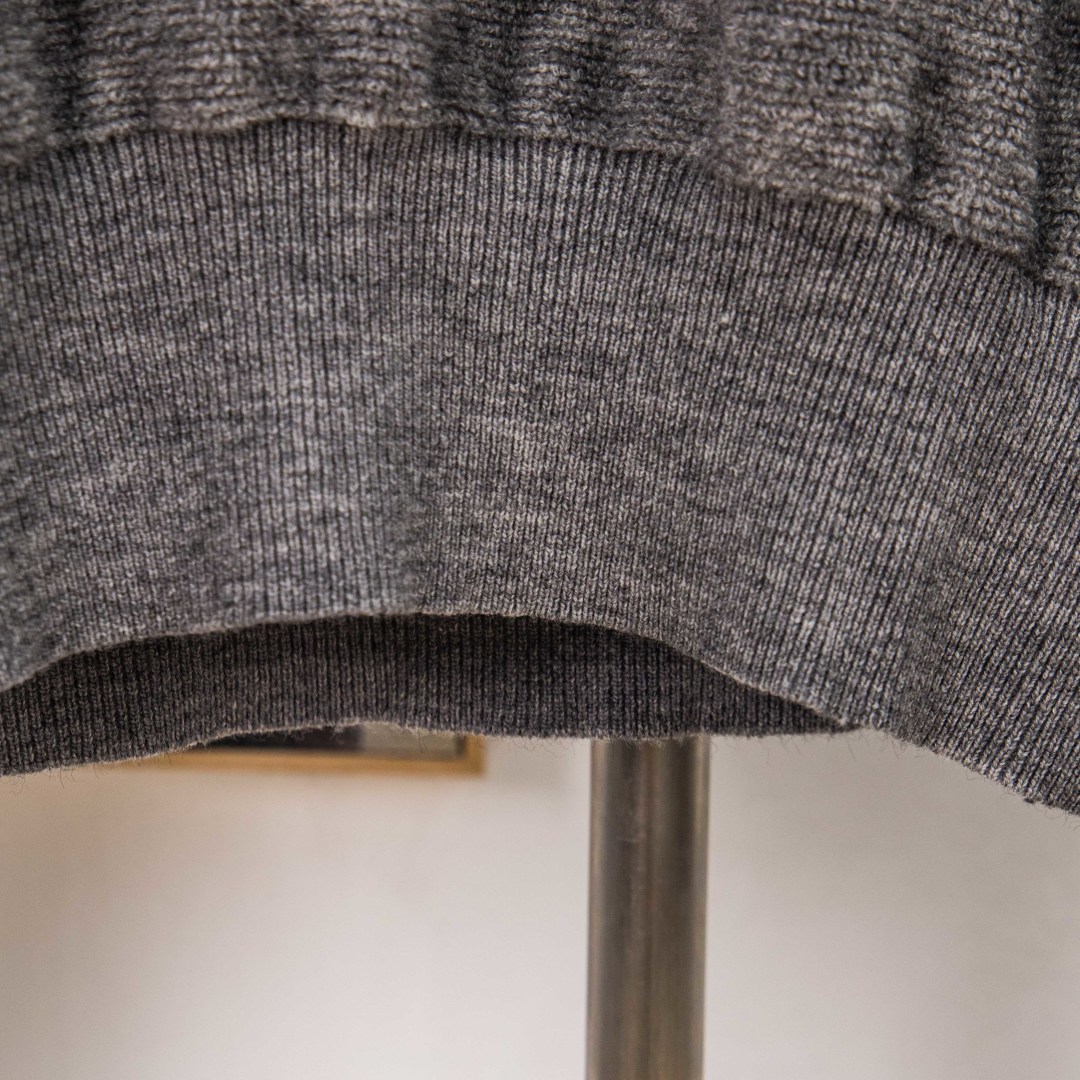 Loewe Sudadera con Capucha de Lana Merino con Bordado Anagrama para Hombre 6 cmp i1758436465616 8157 0 4