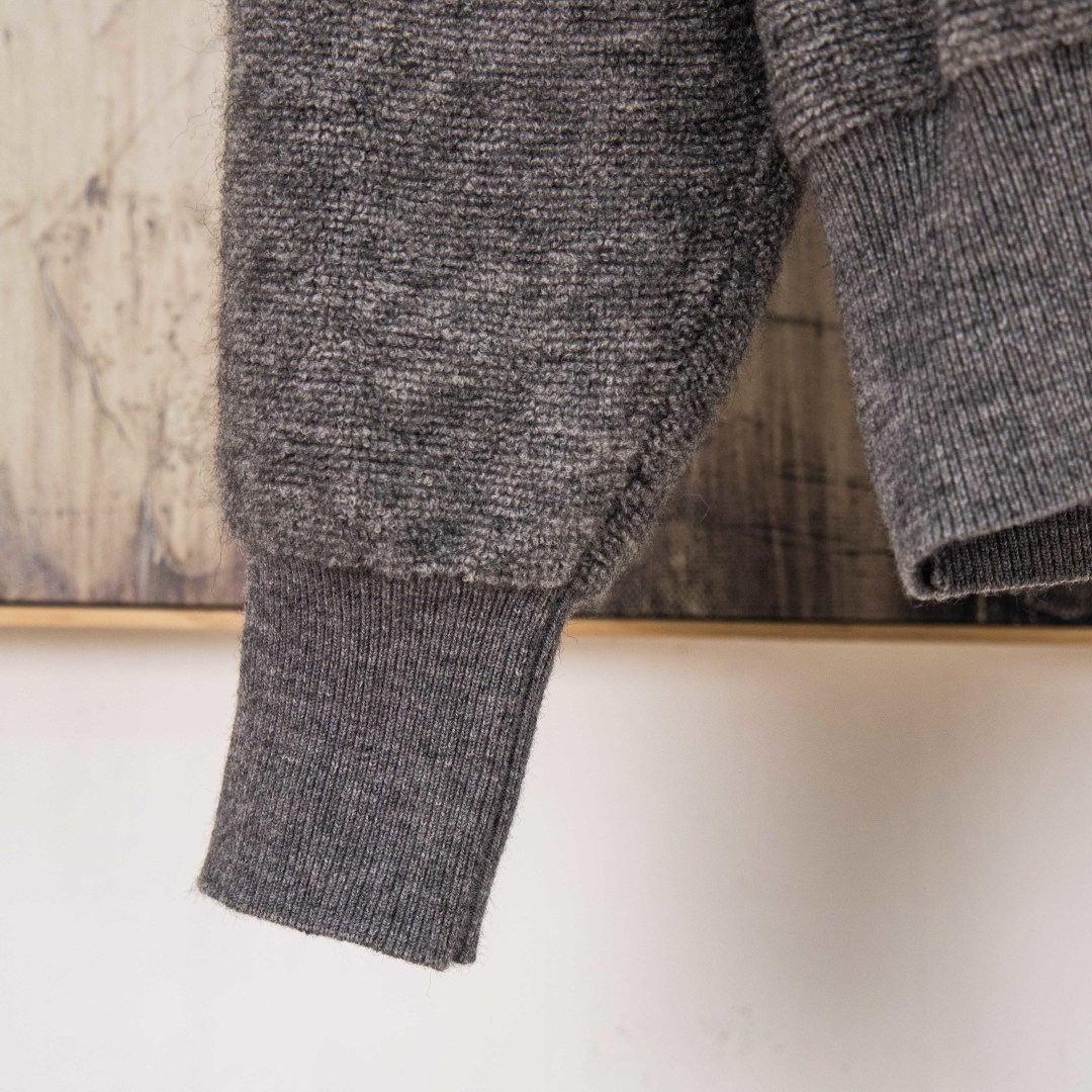 Loewe Sudadera con Capucha de Lana Merino con Bordado Anagrama para Hombre 7 cmp i1758436468579 7998 0 5